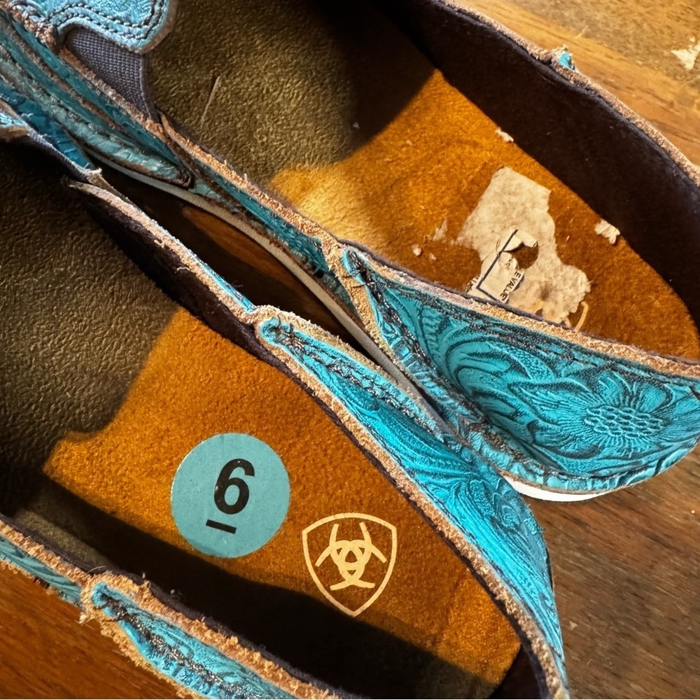 Ariat Blue and Brown Western Floral Loafers Sz 6 - Picture 5 of 12